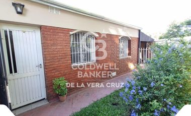 CASA EN SAUCE calle el Mate a 2 cuadras rio con patio piscina