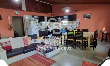 CASA EN SAUCE calle el Mate a 2 cuadras rio con patio piscina