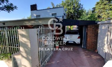 CASA EN SAUCE calle el Mate a 2 cuadras rio con patio piscina