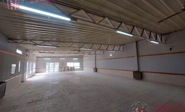 SE ALQUILA SALON