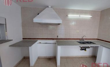 SE ALQUILA SALON