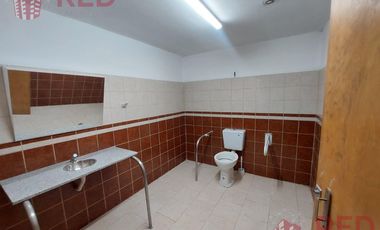 SE ALQUILA SALON