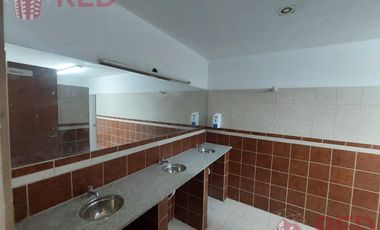 SE ALQUILA SALON