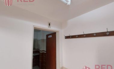 SE ALQUILA SALON