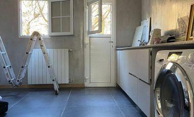 Casa 5 ambientes en dos plantas en venta- Barrancas de Iraola