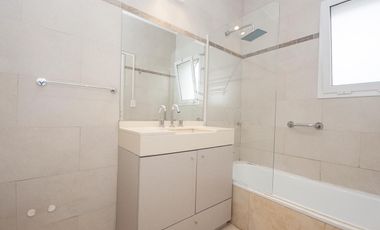 Alquiler - Casa - 5 ambientes - Barrio San Gabriel - Tigre .