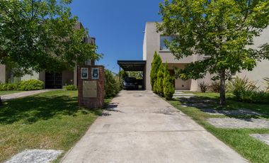 Alquiler - Casa - 5 ambientes - Barrio San Gabriel - Tigre .