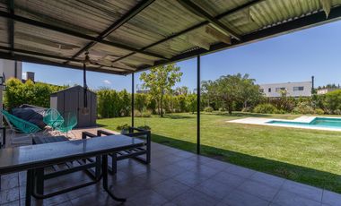 Alquiler - Casa - 5 ambientes - Barrio San Gabriel - Tigre .