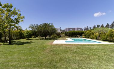 Alquiler - Casa - 5 ambientes - Barrio San Gabriel - Tigre .