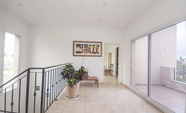 Alquiler - Casa - 5 ambientes - Barrio San Gabriel - Tigre .