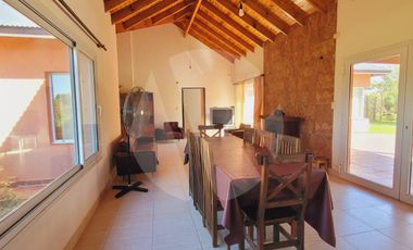 Venta casa 4 ambientes con jardin y pileta en Aero Country Club Gral Rodriguez