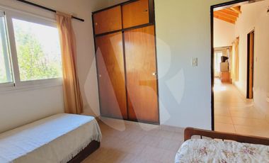 Venta casa 4 ambientes con jardin y pileta en Aero Country Club Gral Rodriguez