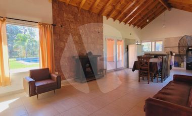 Venta casa 4 ambientes con jardin y pileta en Aero Country Club Gral Rodriguez