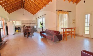 Venta casa 4 ambientes con jardin y pileta en Aero Country Club Gral Rodriguez