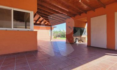 Venta casa 4 ambientes con jardin y pileta en Aero Country Club Gral Rodriguez