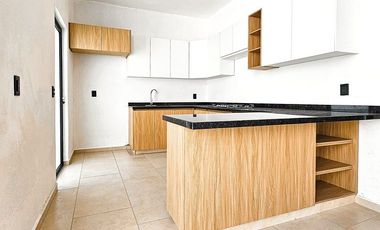 Casa en Venta con Recámara en Planta baja Residencial Punto Rioja Colima