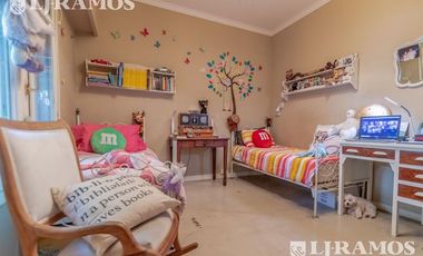 Casa en venta en San Isidro - Santa Rita - 5 dormitorios