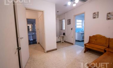 Casa en planta alta con cochera Santiago del Estero y Rivadavia