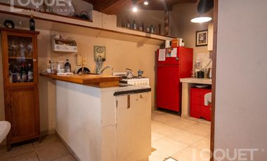 Casa en planta alta con cochera Santiago del Estero y Rivadavia