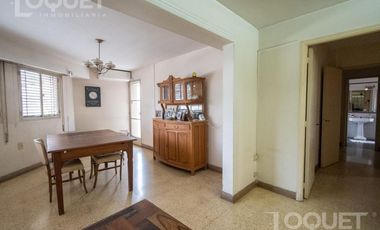 Casa en planta alta con cochera Santiago del Estero y Rivadavia