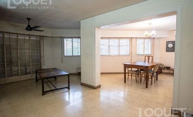 Casa en planta alta con cochera Santiago del Estero y Rivadavia