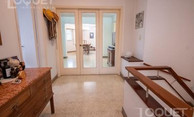 Casa en planta alta con cochera Santiago del Estero y Rivadavia
