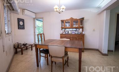 Casa en planta alta con cochera Santiago del Estero y Rivadavia