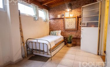 Casa en planta alta con cochera Santiago del Estero y Rivadavia