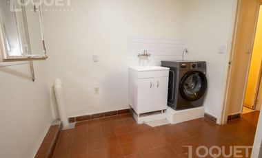 Casa en planta alta con cochera Santiago del Estero y Rivadavia