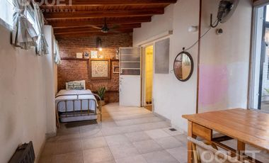 Casa en planta alta con cochera Santiago del Estero y Rivadavia