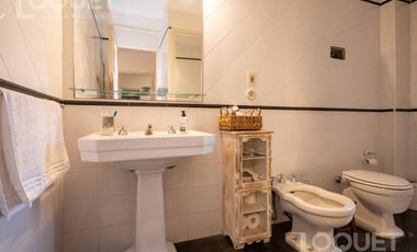 Casa en planta alta con cochera Santiago del Estero y Rivadavia
