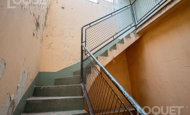 Casa en planta alta con cochera Santiago del Estero y Rivadavia