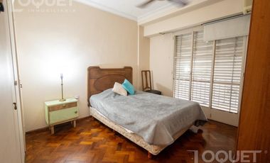 Casa en planta alta con cochera Santiago del Estero y Rivadavia