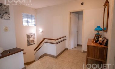 Casa en planta alta con cochera Santiago del Estero y Rivadavia