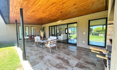 Casa EN ALQUILER CANTON NORTE HERMOSO JARDIN y PISCINA
