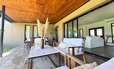 Casa EN ALQUILER CANTON NORTE HERMOSO JARDIN y PISCINA