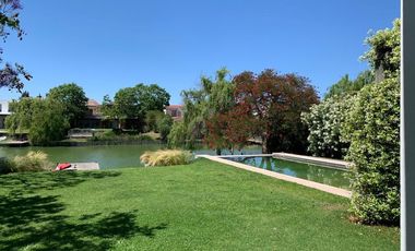 Casa en Alquiler Anual en Santa Bárbara!!