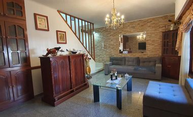 Casa - Lomas de Alberdi