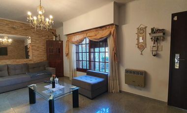 Casa - Lomas de Alberdi