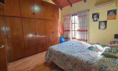 Casa - Lomas de Alberdi