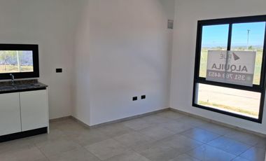 Duplex en Alquiler en Manantiales. 2 dormitorios en PB