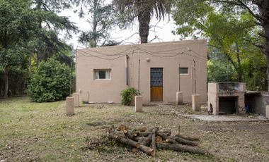 Casa en Laguna de Lobos con lote arbolado