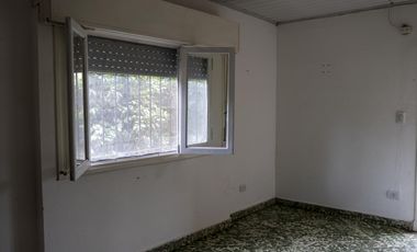 Casa en Laguna de Lobos con lote arbolado