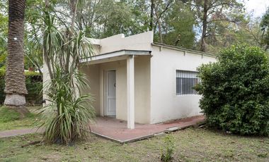 Casa en Laguna de Lobos con lote arbolado