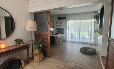 Casas de Santa María | Venta o Alquiler | Casa con interesantes reformas y excelente parquización