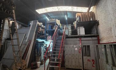 Galpón o Deposito en venta en Banfield. Accesos estratégicos a Gral Paz y Uriarte. lote en venta