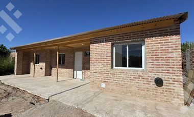 Alquiler - Casa 2 dormitorios | B° Costa del Río Neuquén | Centenario