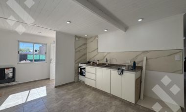 Alquiler - Casa 2 dormitorios | B° Costa del Río Neuquén | Centenario