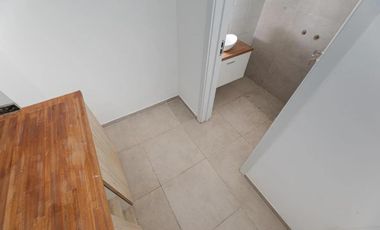 Oportunidad Venta Local Comercial/Oficina Profesional Vidriado Estrenar.La Sexta
