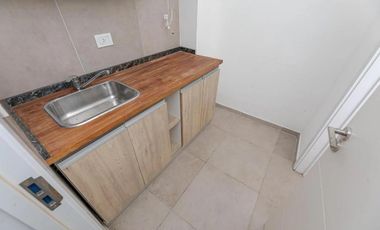Oportunidad Venta Local Comercial/Oficina Profesional Vidriado Estrenar.La Sexta
